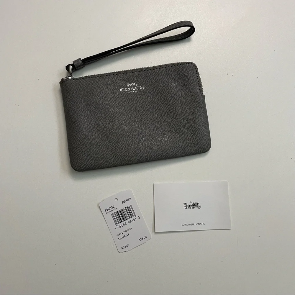 Coach Wristlet Wallet Pouch Corner Zip Credit Card Phone Travel Leather Grey
